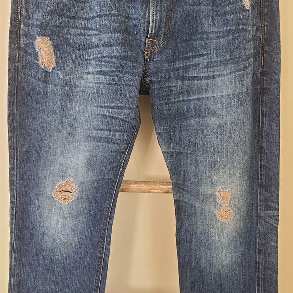 ⭐️40% Off⭐️ Express Men's Distressed Rocco Jeans - Picture 2 of 13